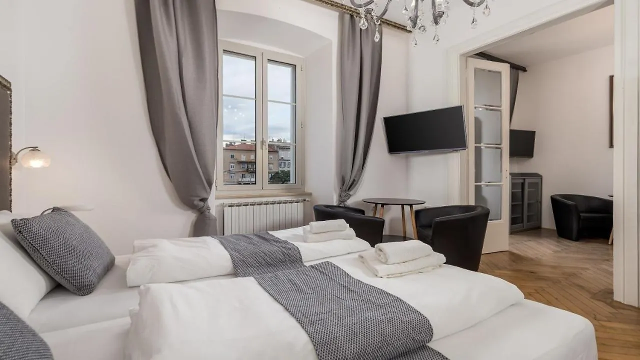 Apartments Art Teatro Rijeka Kroatien