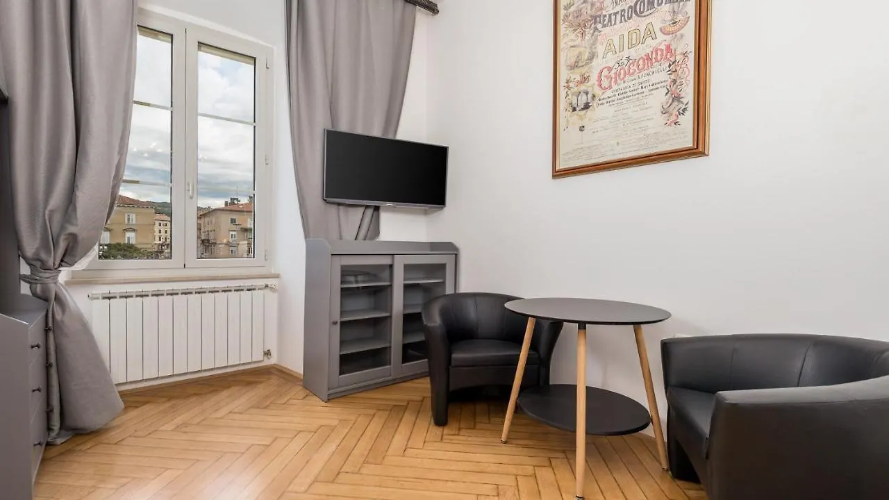 Apartments Art Teatro Rijeka